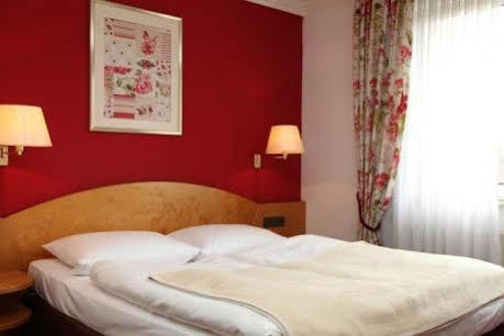 Hotel Wilhelm Busch Нордерщед Екстериор снимка